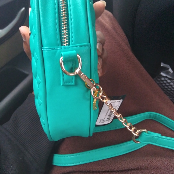 bebe Serafina Quilted Faux-Leather Teal Green / Gold Metal Xbody Bag Purse NWT! - Picture 9 of 12